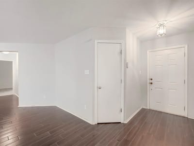 Primary bedroom at 1011 Shadow Creek BLVD - 4 bed 2 bath home