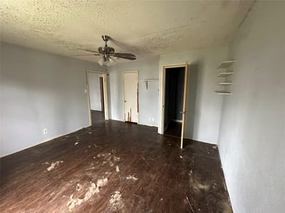 Primary bedroom at 102 W Mesquite St Unit #B - 2 bed 2 bath home