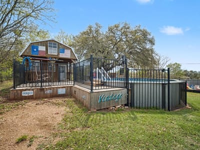 Primary bedroom at 103 Oak Ridge CIR - 4 bed 2 bath home