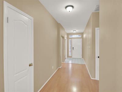 Bathroom at 1030 Disraeli CIR - 4 bed 2 bath home