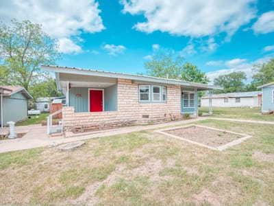 Kitchen at 1030 Kingsriver Dr - Kingswood/Sherwood, Granite Shoals, TX