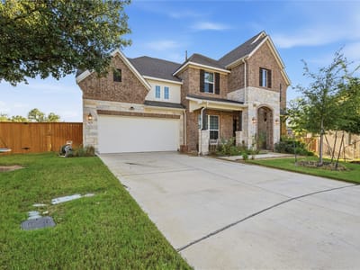 Living area at 105 Autumn Oak Way - 4 bed 4 bath home