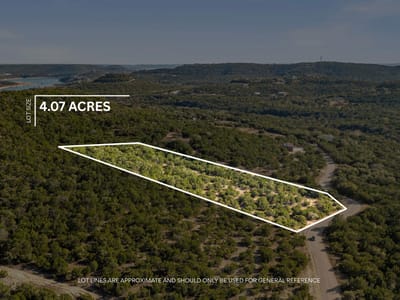Living area at 10678 Deer Canyon Rd - Panoramic Hills Sub, Jonestown, TX
