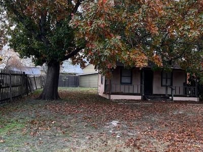 Living area at 107 Main St - Railroad, Hutto, TX