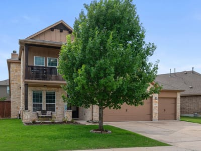 Living area at 108 Peggy DR - 4 bed 2 bath home