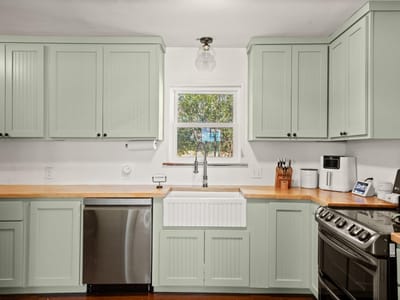 Bathroom at 1099 Private Road 1061 - 4 bed 1 bath home