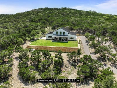 Living area at 11104 Trails End RD - None, Leander, TX