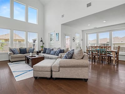 Living area at 114 Fortuna CT - 5 bed 4 bath home