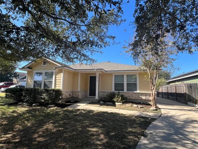 Living area at 11512 Melstone Dr - 3 bed 2 bath home