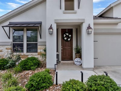 Living area at 117 Scenic Hills Cir - 3 bed 2 bath home