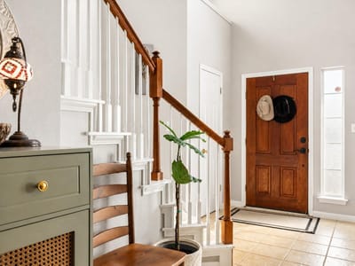 Primary bedroom at 122 Summers GRN - 3 bed 2 bath home