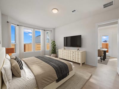 Primary bedroom at 124 Top View Dr - 4 bed 3 bath home