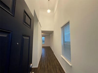 Living area at 128 Banyon Dr - 3 bed 2 bath home