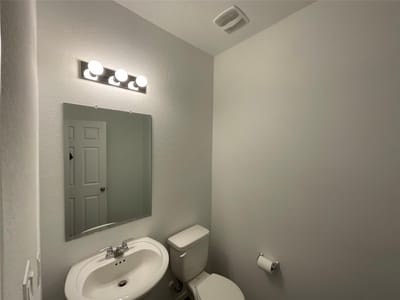 Kitchen at 128 Banyon Dr - 3 bed 2 bath home