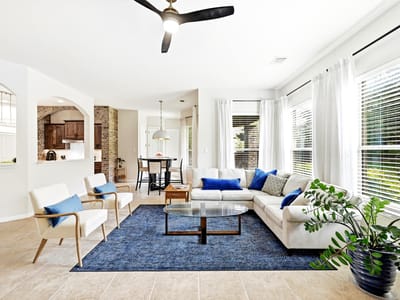 Living area at 130 Granite LN - 4 bed 3 bath home