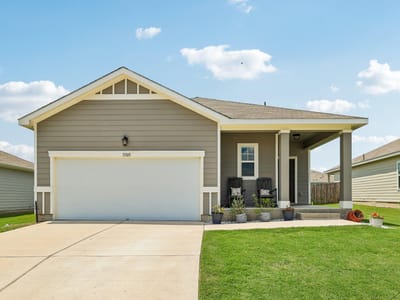 Living area at 13105 John Calhoun DR - 3 bed 2 bath home