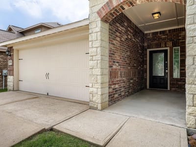 Living area at 13408 Clara Martin RD - 3 bed 2 bath home