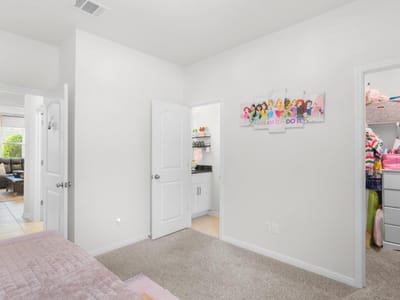 Living area at 1424 Castalo LN - 4 bed 3 bath home