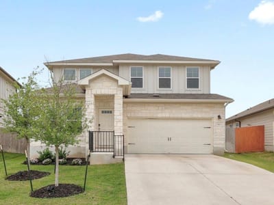 Living area at 144 Sun Grove TRL - 5 bed 3 bath home