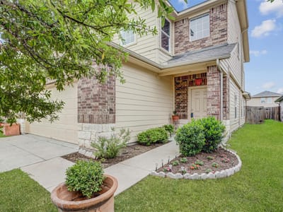 Living area at 14406 Boudin Ct - 3 bed 2 bath home