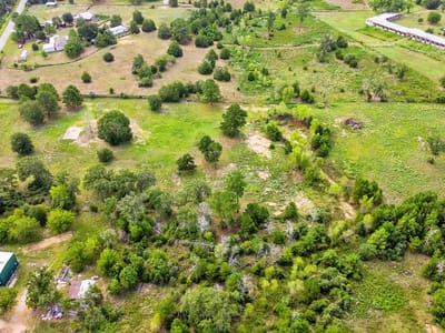 Primary bedroom at 147 Pine Valley Dr - Circle D East, Paige, TX