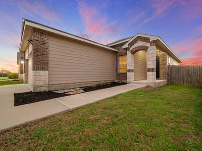 Living area at 148 Presidential PATH - 3 bed 2 bath home