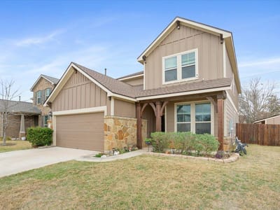 Living area at 1500 Cliffbrake WAY - 4 bed 3 bath home