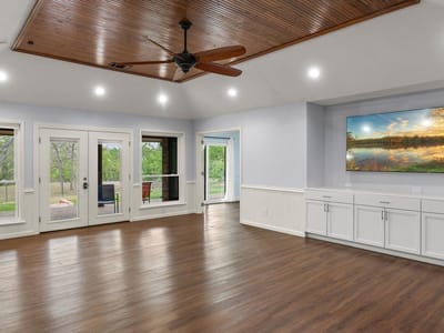 Primary bedroom at 154 Shoreline Dr - 4 bed 2 bath home