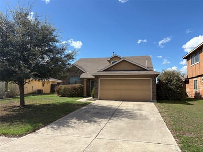 Kitchen at 1576 Twin Cv - 3 bed 2 bath home