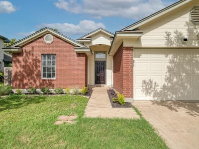 Primary bedroom at 1604 Southwestern BLVD - 3 bed 2 bath home