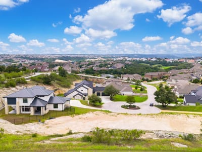Living area at 1605 Nokota Ct - Fairways At Crystal Falls Sec, Leander, TX