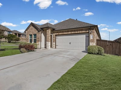 Living area at 1609 Woolsey Way - 4 bed 3 bath home