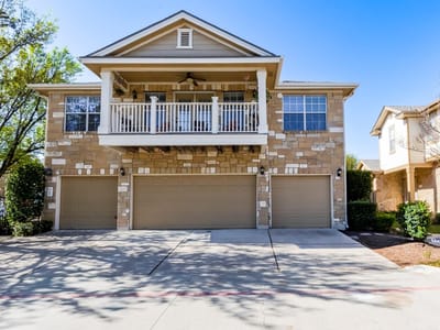 Living area at 16100 S Great Oaks Dr Unit #102 - 2 bed 2 bath home