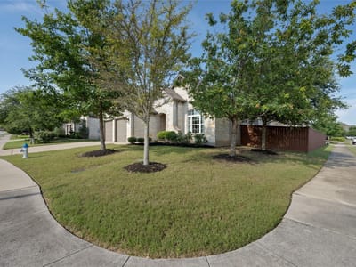 Living area at 1613 Long Shadow LN - 3 bed 2 bath home