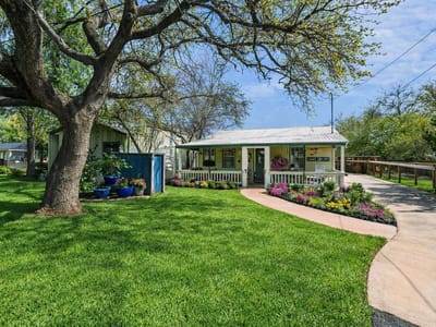 Living area at 17009 E Darleen DR Unit #2 - 2 bed 2 bath home