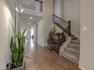 Living area at 1701 Highland Ridge Rd - 5 bed 4 bath home