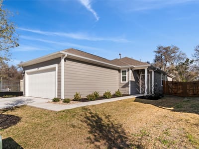 Primary bedroom at 174 Bendecido Loop - 3 bed 2 bath home
