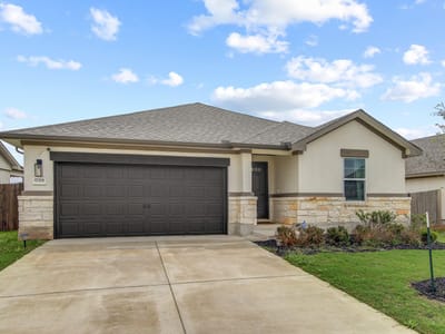Living area at 17701 Owl Tree Rd - 3 bed 2 bath home