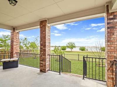 Living area at 17805 Silent Harbor LOOP - 4 bed 2 bath home