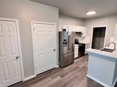 Primary bedroom at 1801 Constantino Cir - Dan Jean Oaks, Austin, TX