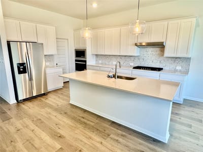 Living area at 1824 South Main ST - 7 bed 4 bath home