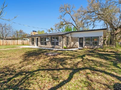 Living area at 201 County Road 279 - none, Liberty Hill, TX