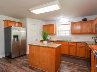 Primary bedroom at 201 E Eggleston ST - 3 bed 3 bath home