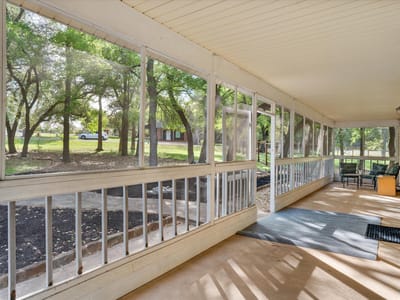 Primary bedroom at 201 N Oak Hollow Rd - 4 bed 2 bath home