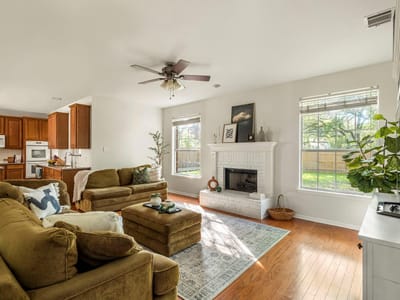 Living area at 2030 Wood Glen Dr - 5 bed 3 bath home