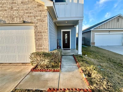 Living area at 205 Waterbuck Loop - 4 bed 3 bath home
