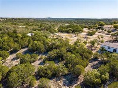 Living area at 2051 Lost Valley Rd - Longview Add, Dripping Springs, TX