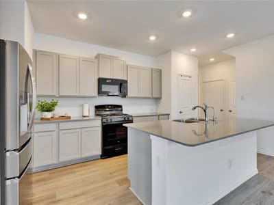 Living area at 206 Canley Loop - 5 bed 3 bath home