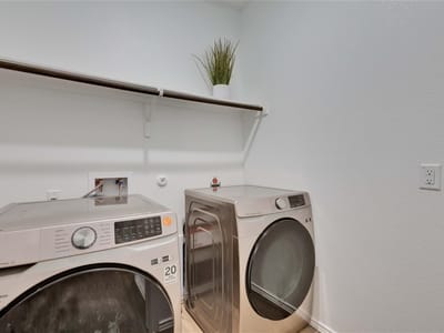 Bathroom at 206 Canley Loop - 5 bed 3 bath home