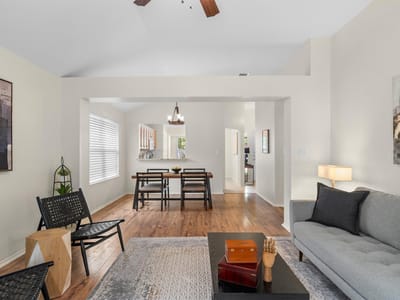Living area at 207 Antietam DR - 3 bed 2 bath home